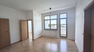 2-Zimmer Wohnung mit schöner Ausstattung, ÖPNV-Anbindung und einzigartigem Weitblick!