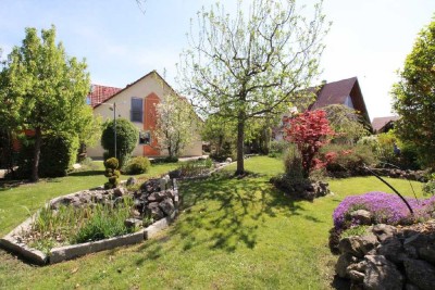 Einfamilienhaus mit wunderschön angelegtem Garten in ruhiger Lage -Reserviert-