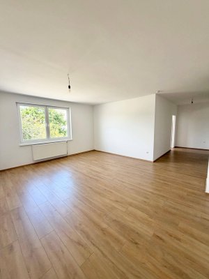 Neu renovierte 3-Zimmer-Wohnung am Schlosspark | nahe Wien
