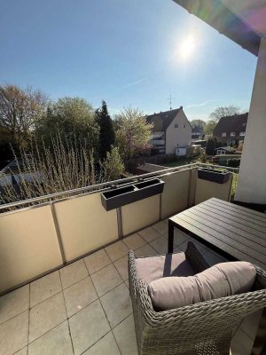 Moderne, renovierte 4-Zimmer Wohnung mit Balkon u. eigenem Garten in GE-Buer