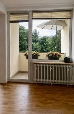 Helle 3-Zimmer-Wohnung mit Balkon, eigenem Garten und Abstellmöglichkeiten
