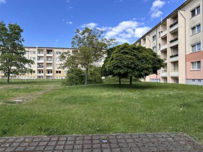 Saniert & Bezugsfrei: Helle 3-Zimmer-Wohnung mit Blick ins Grüne