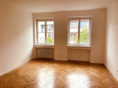 Stilvolle 4. Zi. Altbauwohnung - kleiner Balkon - Salzburg  Andräviertel