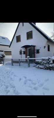 Saniertes Haus mit fünf Zimmern in Bornheim