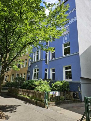 2-Zimmer-DG-Wohnung mit Balkon in Hannover - List, ruhige Lage