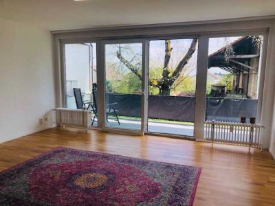 Bad Soden, Altenhain,  3-ZW. mit Balkon, EBK, neuem Bad und Garage, ab 15.07.202
