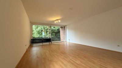 Freundliche und gepflegte 1-Raum-EG-Wohnung mit Balkon und Einbauküche in Alpirsbach