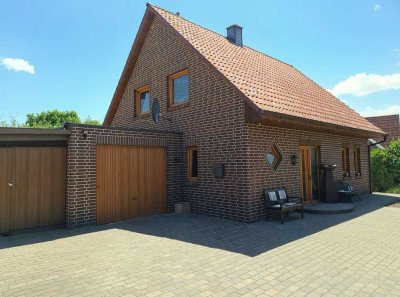 Für Ihr Familienglück mit Gartenidylle: Modernisiertes Einfamilienhaus in Steinfeld (Oldenburg)