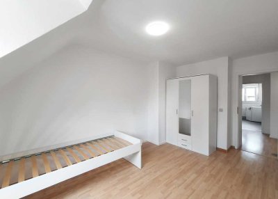 WG-Zimmer in traumhafter Dachgeschosswohnung mitten in 79098 Freiburgs Altstadt