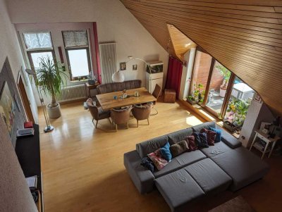 Stilvolle, gepflegte 4-Zimmer Maisonette-Wohnung mit Loggia in Stuttgart Rohr