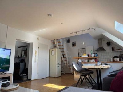 Aegi Nähe, sonnige Maisonette Wohnung mit Charme
