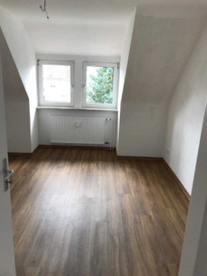 Schöne 3-Zimmer Dachgeschosswohnung zu vermieten