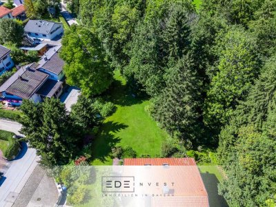 Ein einmaliges Grundstück inmitten idyllischer Natur, das Raum für eigene Visionen bietet