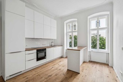 KERNSANIERTE 3 Zimmer Altbauwohnung in Bestlage am Lietzensee