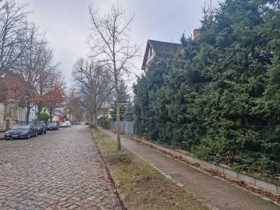 Traumhaft schöne hintere Teilfläche - Exklusive Stadtvilla in guter Wohnlage in Berlin-Buch