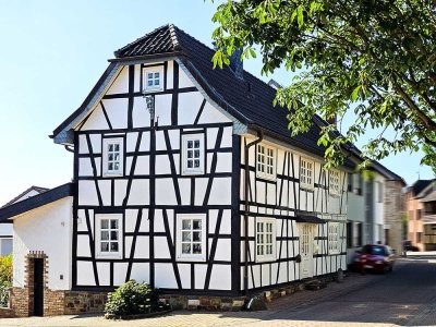 Repräsentatives und denkmalgeschütztes Fachwerkhaus in Sinzig-Koisdorf