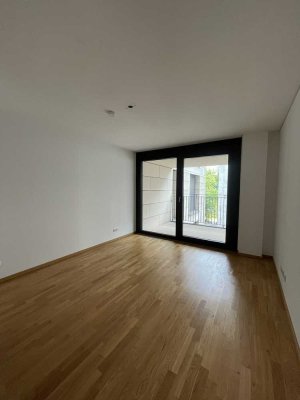 Maintor Patio | 2-Zimmer Wohnung mit Einbauküche und Balkon