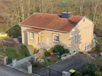 Günstiges, gepflegtes 5-Zimmer-Einfamilienhaus in Elsteraue