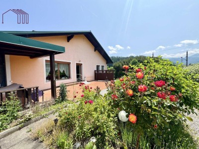 Charmanter Bungalow mit Gartenparadies &amp; Kirchturmblick
