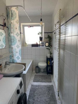 Schöne 1-Zimmer-Wohnung mit Balkon, Tageslicht & guter Anbindung – Nachmieter ab 01.08. gesucht!