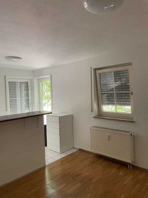 1,5 Zimmerwohnung Nähe BMW und Knorr