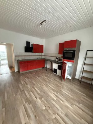 Gepflegte 2,5-Zimmer-Wohnung mit Balkon und Einbauküche in Remscheid - sofort verfügbar