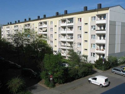 Klotzsche - Kleine Singlewohnung, ideal für die Ausbildungszeit