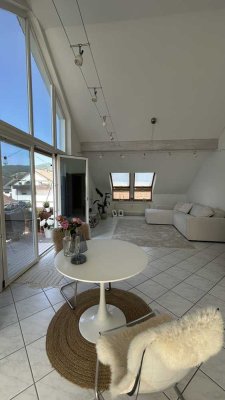 Große 2-Zimmer-Wohnung mit Balkon und Einbauküche in zentraler Lage in Schriesheim