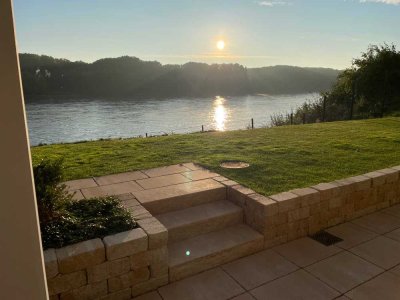 Neubau 2-Zimmer-Wohnung in erster Rheinlage von Widdig