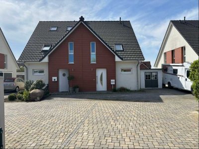 Moderne Doppelhaushälfte in Kellenhusen