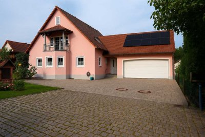 Großzügiges Mehrfamilienhaus mit Traumgarten in Wertingen