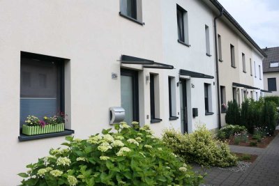 *Reserviert* Duisburg-Mündelheim: Modernes Reihenhaus (KfW 55). Provisionsfrei!