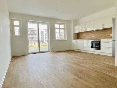 Lichtdurchflutete 2-Zimmer-Whg - Großer Balkon - EBK - Stellplatz möglich