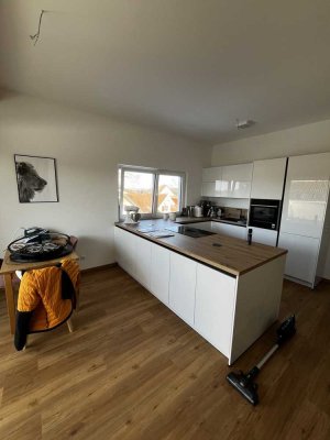 Dachgeschoss-Wohnung mit Loggia in Betzigau, 2 Zimmer, Erstbezug 2024