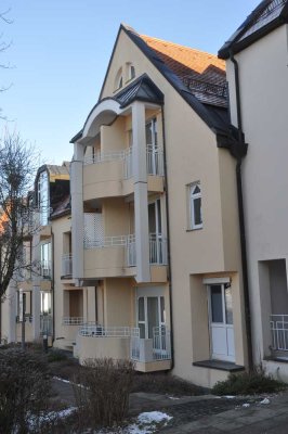 Provisionsfrei: 2,5-Zimmer-Galeriewohnung mit Balkon und EBK in Zorneding