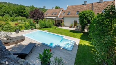„Pool. Sauna. Kamin. – Ihr neues Zuhause in Oberwölbling“