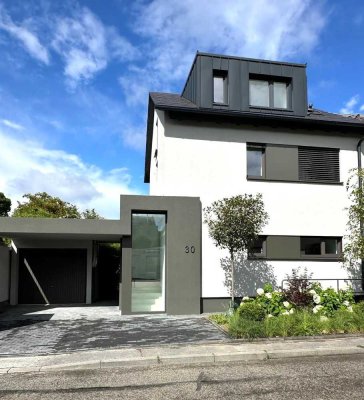 Luxuriöse Doppelhaushälfte in guter Lage – Design, Technik & Ruhe auf höchstem Niveau