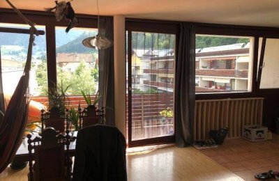Wunderschöne 3-Zimmer Dachgeschosswohnung mit herrlichem Ausblick in Toplage!