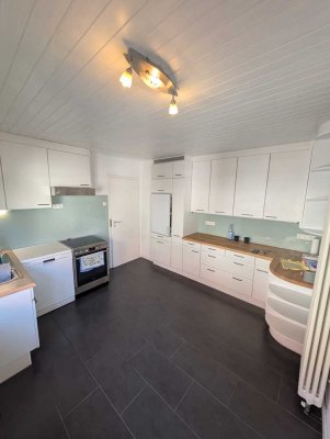 Reihenmittelhaus mit Garten & Garage in ruhiger Lage in Ostfildern Nellingen zu vermieten