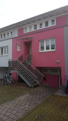 Attraktives Halbes Reihenhaus / 2-Zimmer-Wohnung mit Freisitz Lörrach