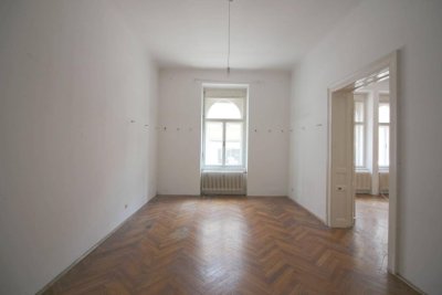 GROSSZÜGIGE ALTBAUWOHNUNG IN TOP-LAGE NAHE KAISER-JOSEF-PLATZ - IDEAL ALS WOHNUNG ODER BÜRO