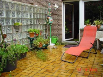 APPARTEMENT: Sonnenterrasse 16 qm in OB-Königshardt,  EBENERDIGE DUSCHE, eigener Garten