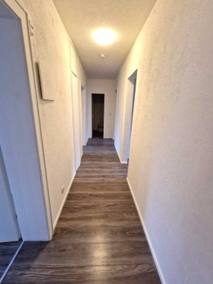Neu renovierte 3-Zimmer-Wohnung im 2.Obergeschoss