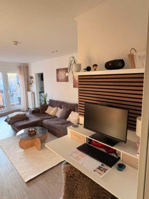 Top 2-Zimmer-Wohnung mit Balkon + EBK + Tiefgaragenplatz - PROVISIONSFREI