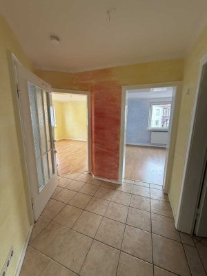 Helle 2-Zimmer-Wohnung mit EBK und Balkon