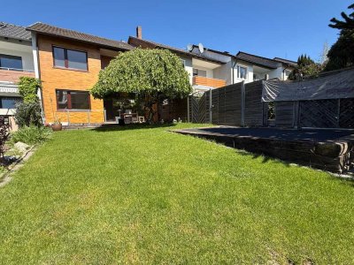 MODERNISIERTES FAMILIENZUHAUSE MIT SONNENTERRASSE UND GROSSEM GARTEN !!!