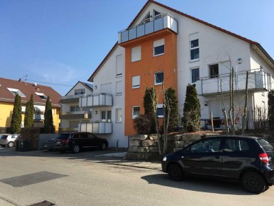 Exklusive, gepflegte 3,5-Zimmer-Whg. mit Terrasse und EBK in Bonlanden