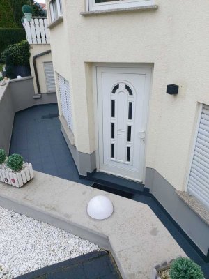 Gepflegte 2 Raum Wohnung an bevorzugt eine weibliche  Person zu vermieten (Maximal aber 2 Personen)