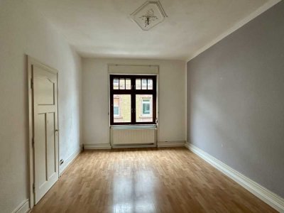 Helle 4-Zimmer-Wohnung im 1. OG mit Garage in Frankfurt-Heddernheim