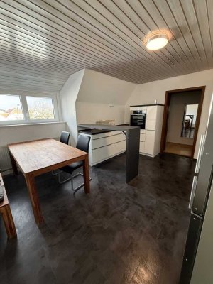Helles 15 m² Möbeliertes-Zimmer  in Ingolstadt-Mailing